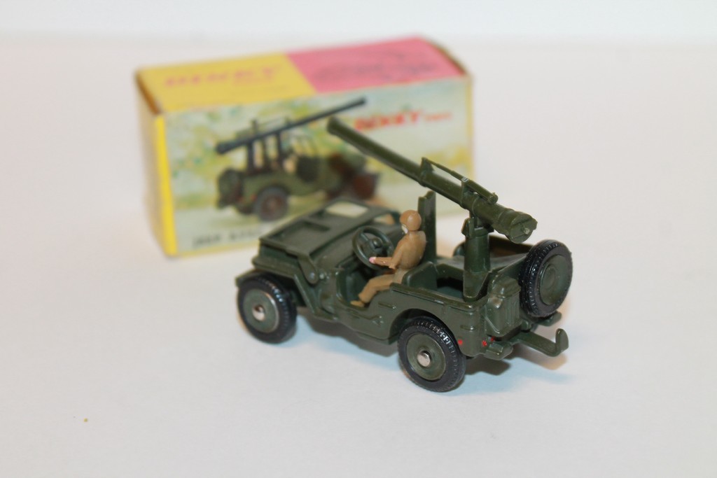 Jeep Willys Avec Canon De S R Dinky Toys