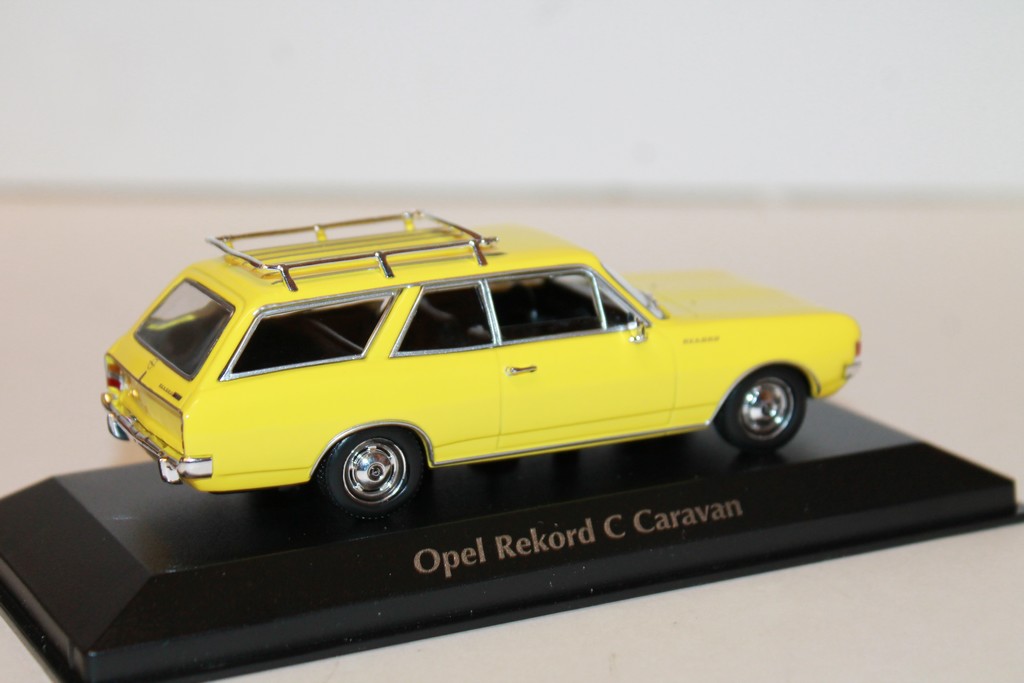 OPEL REKORD C CARAVAN MAXICHAMPS 1 43