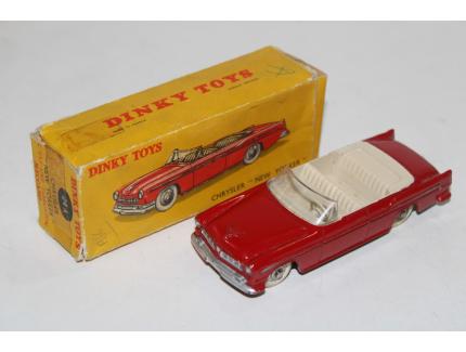 CHRYSLER NEW YORKER ROUGE 1955 DINKY TOYS 1/43°