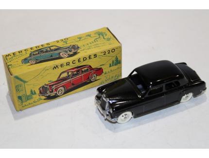 MERCEDES-BENZ 220 NOIR 1955 CIJ 1/43°