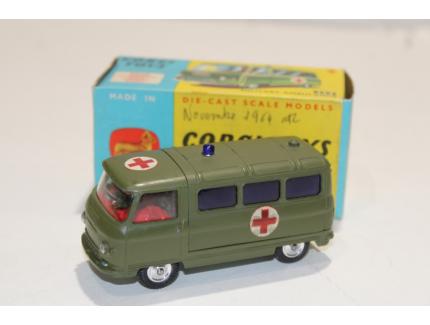 COMMER AMBULANCE MILITAIRE CORGI 1/43°