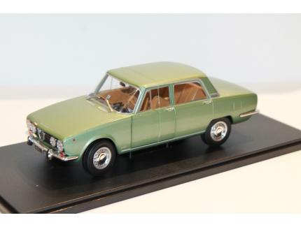 ALFA ROMEO 1750 BERLINE SERIE 1 VERTE 1968 MITICA 1/18°