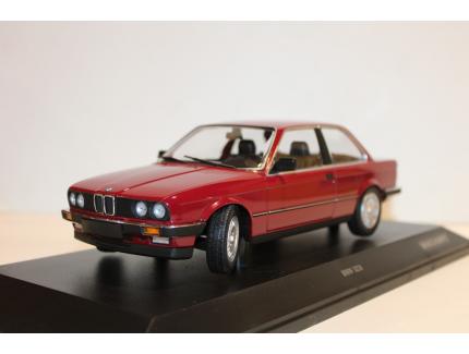 BMW 323i 1982 CARMINE MINICHAMPS1/18°