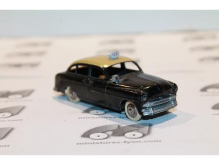 FORD VEDETTE TAXI DINKY TOYS 1/43°