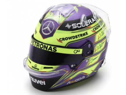 LEWIS HAMILTON 2024 CASQUE SPARK 1/5