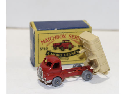 BEDFORD 7 TON TIPPER MATCHBOX 1/64