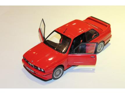 BMW M3 E30 1986 ROUGE SOLIDO 1/18°