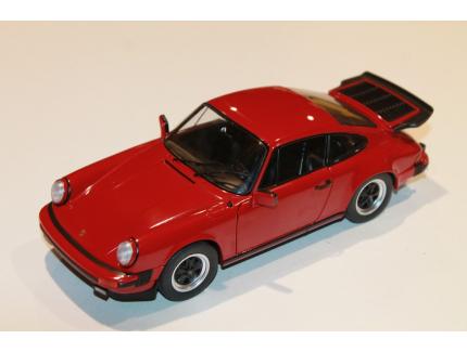 PORSCHE 911 CARRERA 3.2 1984 ROUGE SOLIDO 1/18