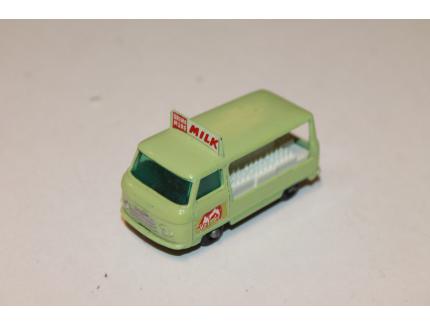 CAMION LAITIER "MILK" LESNEY 1/72°