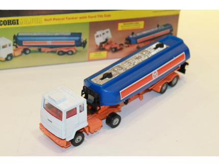 GULF PETROL TANKER WITH FORD TILT CAB CORGI 1/43°