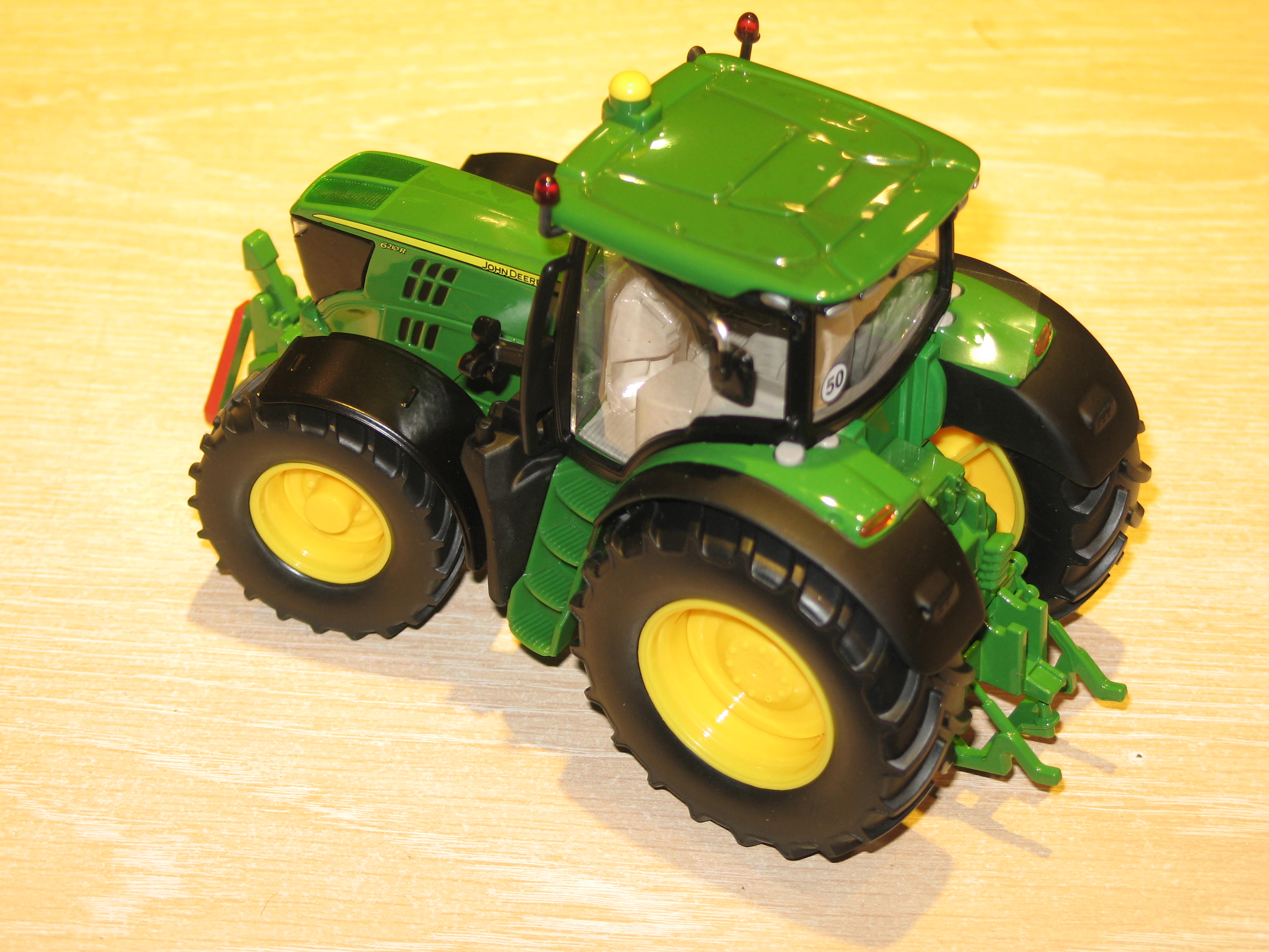 JOHN DEERE 6210R 2010 SIKU 1/32°