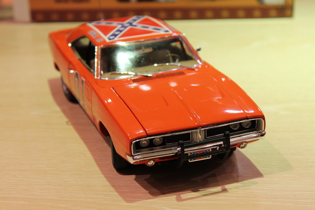 DODGE CHARGER RT 1969 GENERAL LEE AUTO WORLD 1/18°