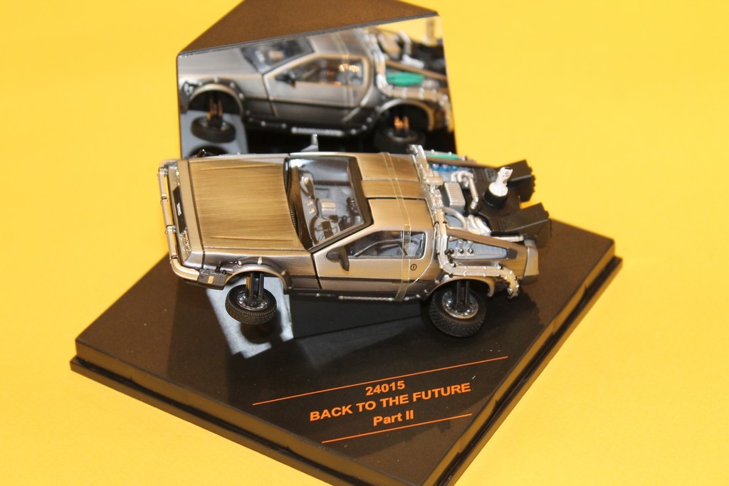 AMC DELOREAN "BACK TO THE FUTURE II " VITESSE 1/43°