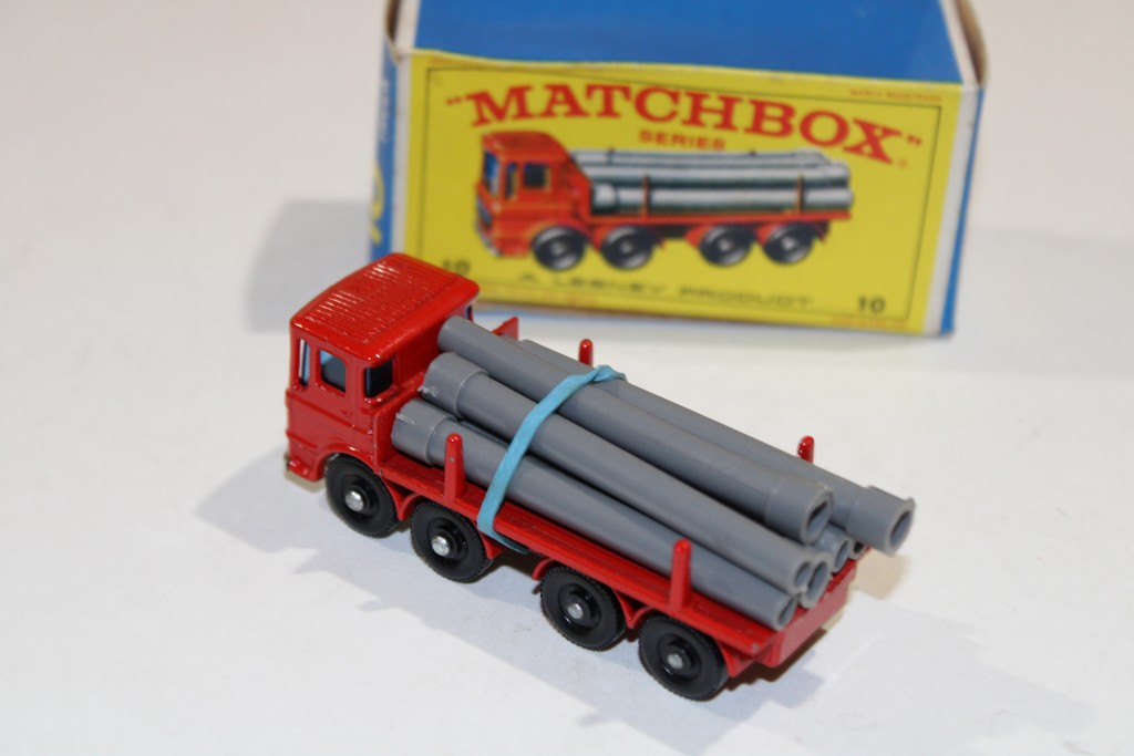 PIPE TRUCK - MATCHBOX 1/64