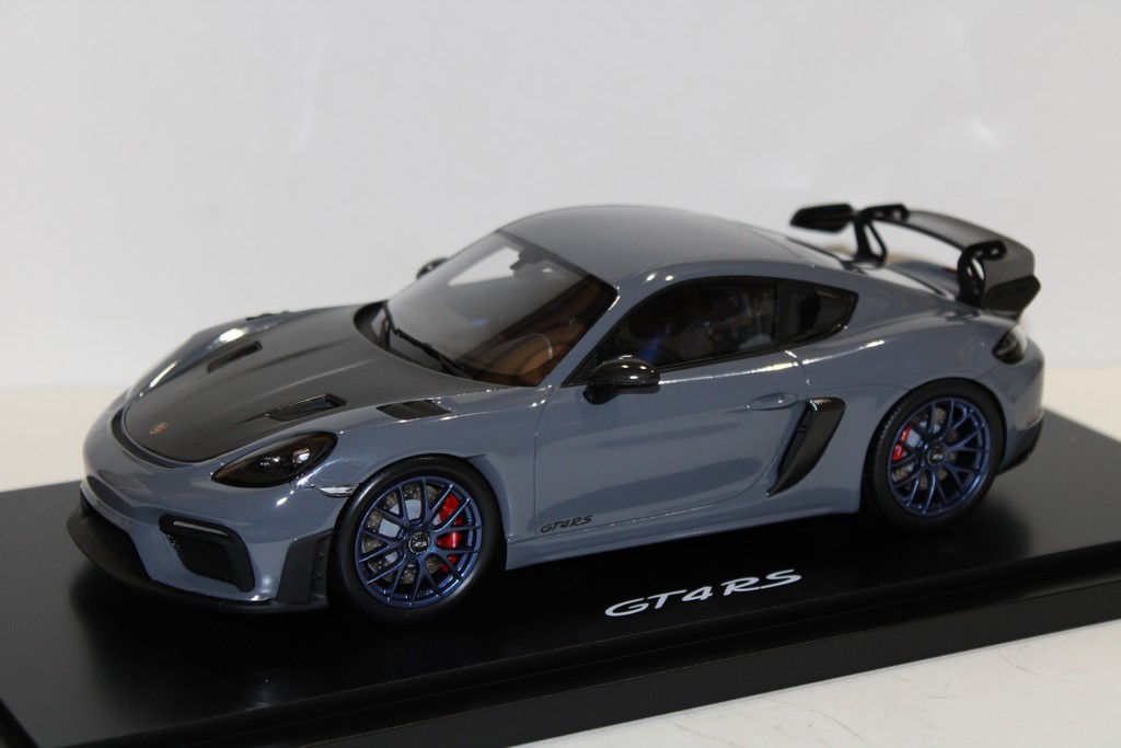 Porsche 718 Cayman GT4 RS 2022 - SPARK 1/18