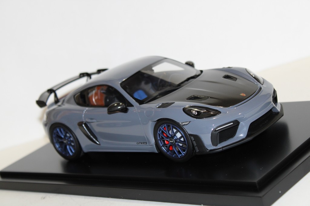 Porsche 718 Cayman GT4 RS 2022 - SPARK 1/18