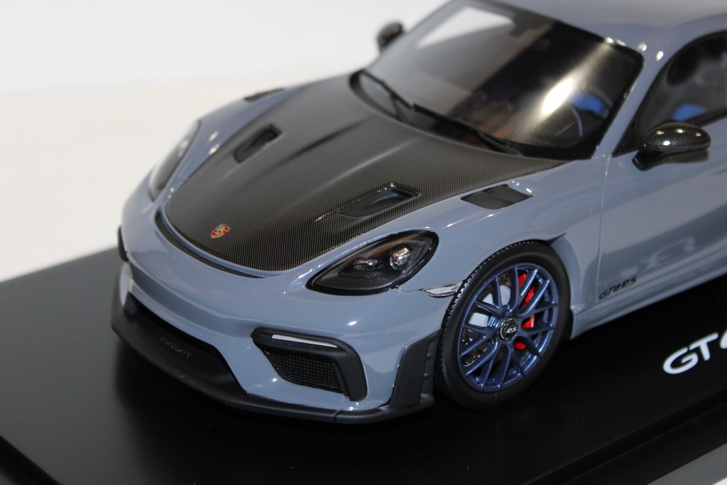 Porsche 718 Cayman GT4 RS 2022 - SPARK 1/18