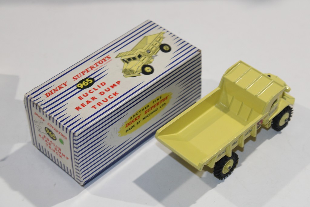 CAMION DE CHANTIER EUCLID 1960 DINKY TOYS 1/43°