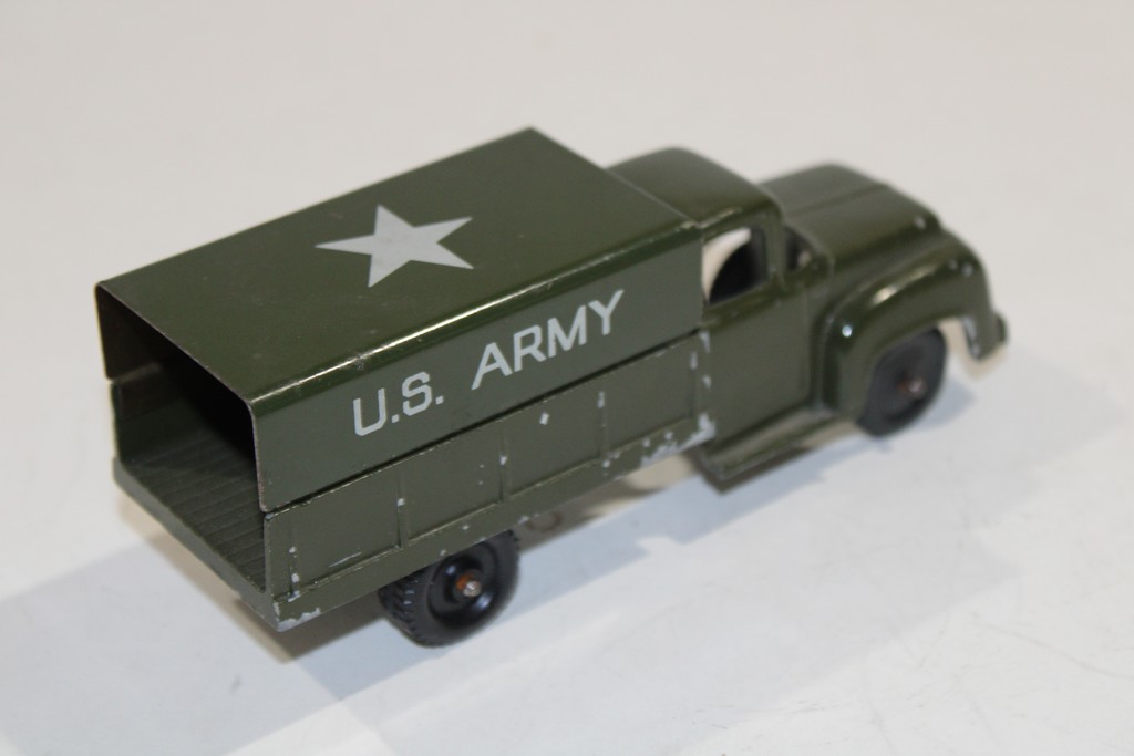 CAMION DE TRANSPORT MILITAIRE 1940 TOOTSIETOY 1/36°