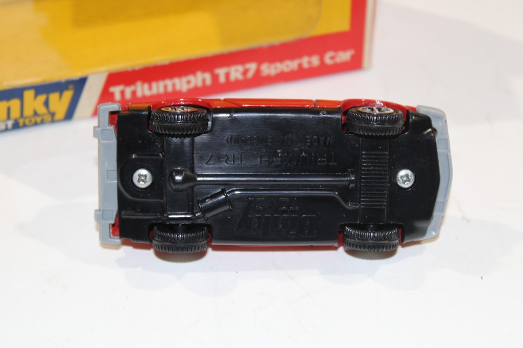 TRIUMPH TR7 ROUGE 1975 DINKY TOYS 1/43°