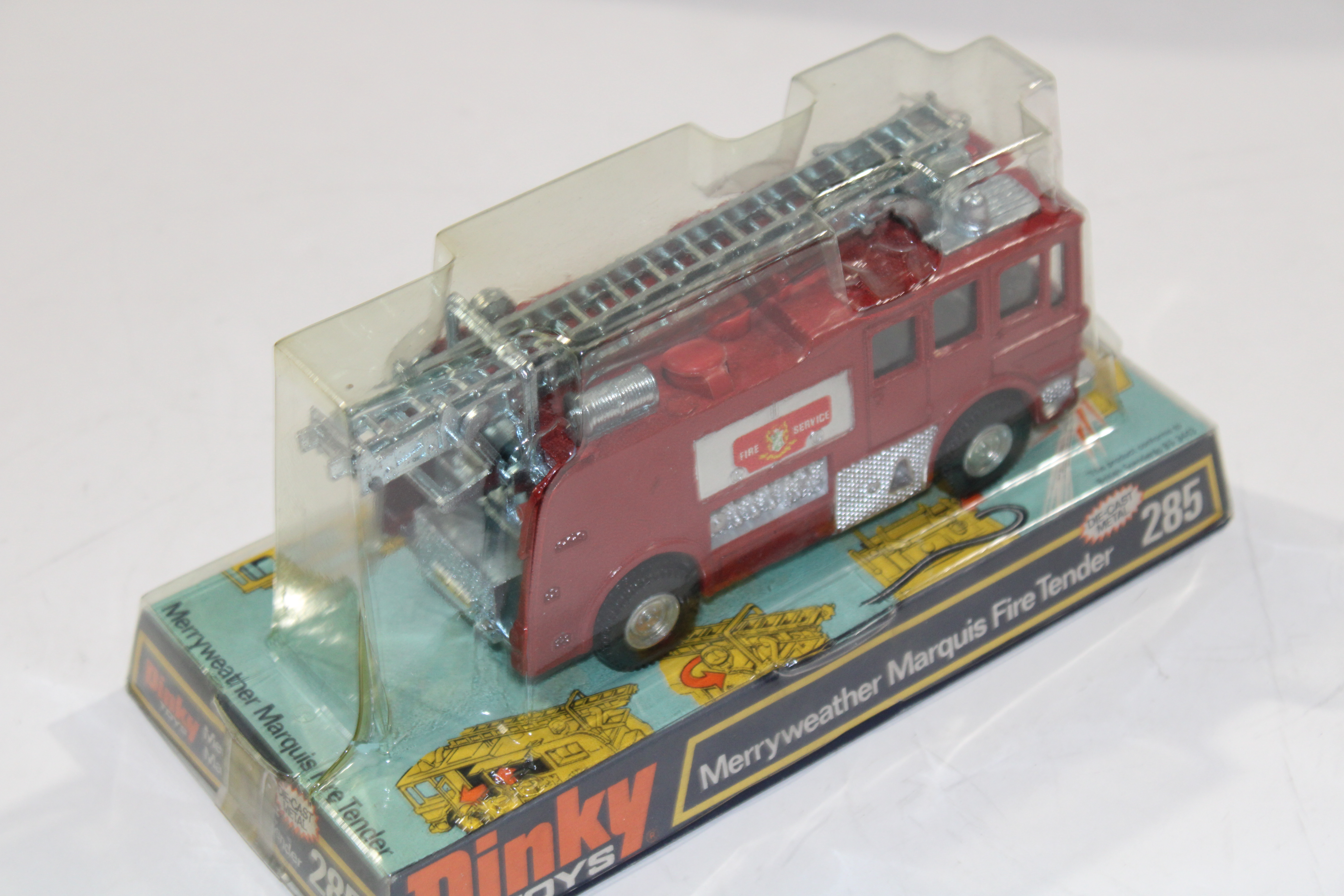 MERRYWEATHER MARQUIS FIRE TENDER 1977 DINKY TOYS 1/43°