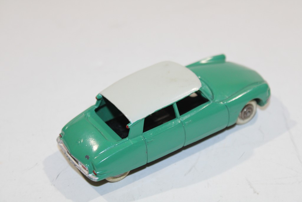 CITROEN DS 19 VERT 1962 DINKY TOYS 1/43°