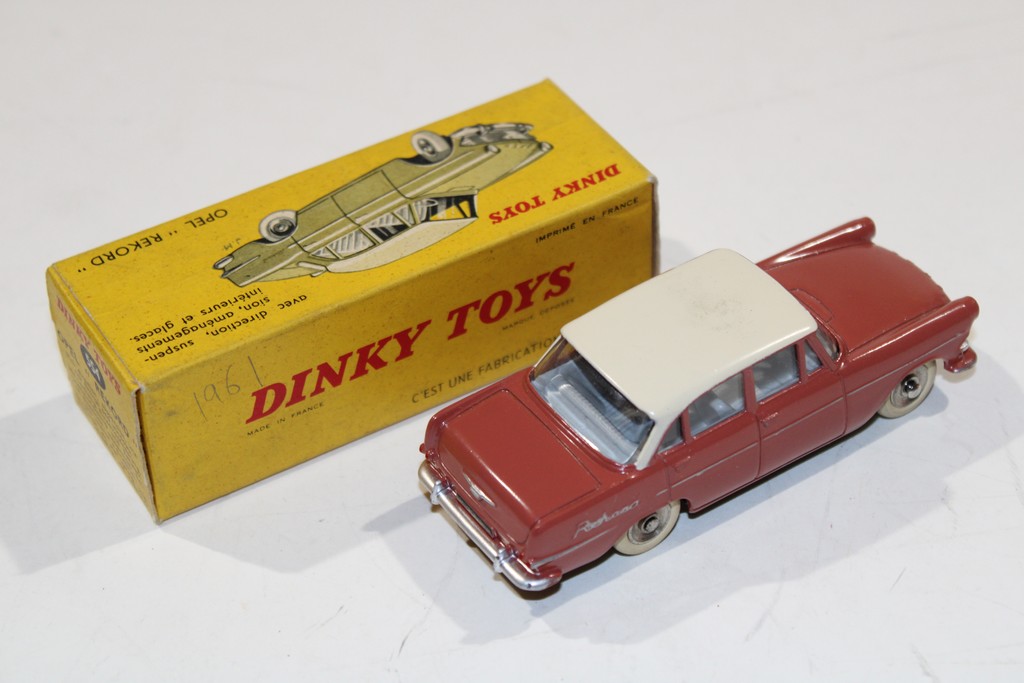 OPEL REKORD BRIQUE 1961 DINKY TOYS 1/43°