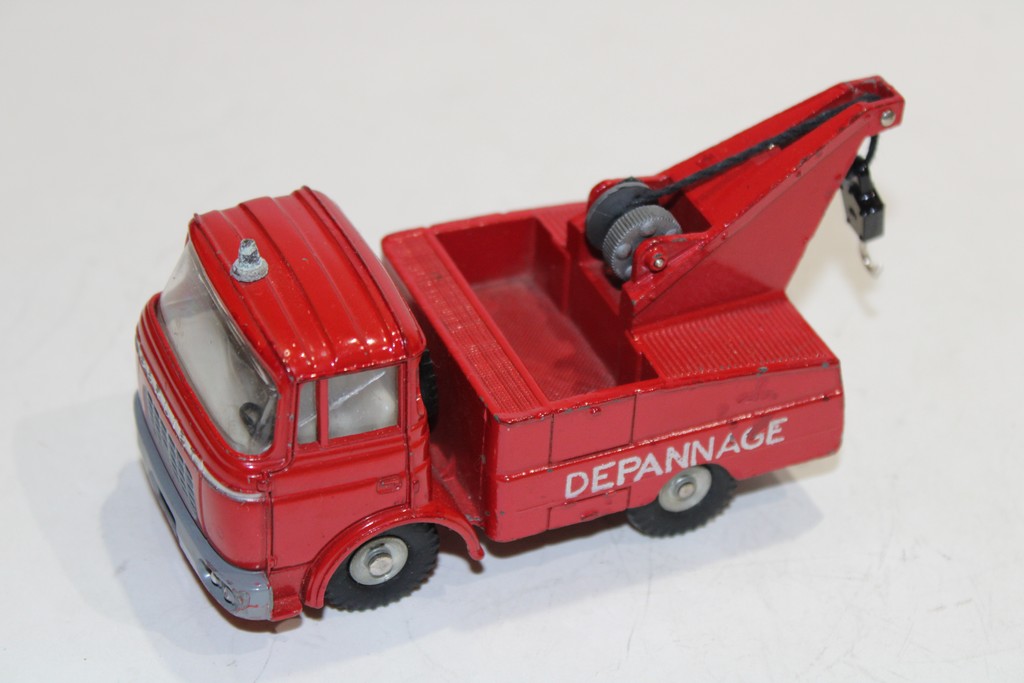 DEPANNEUSE BERLIET ROUGE DINKY 1/43°