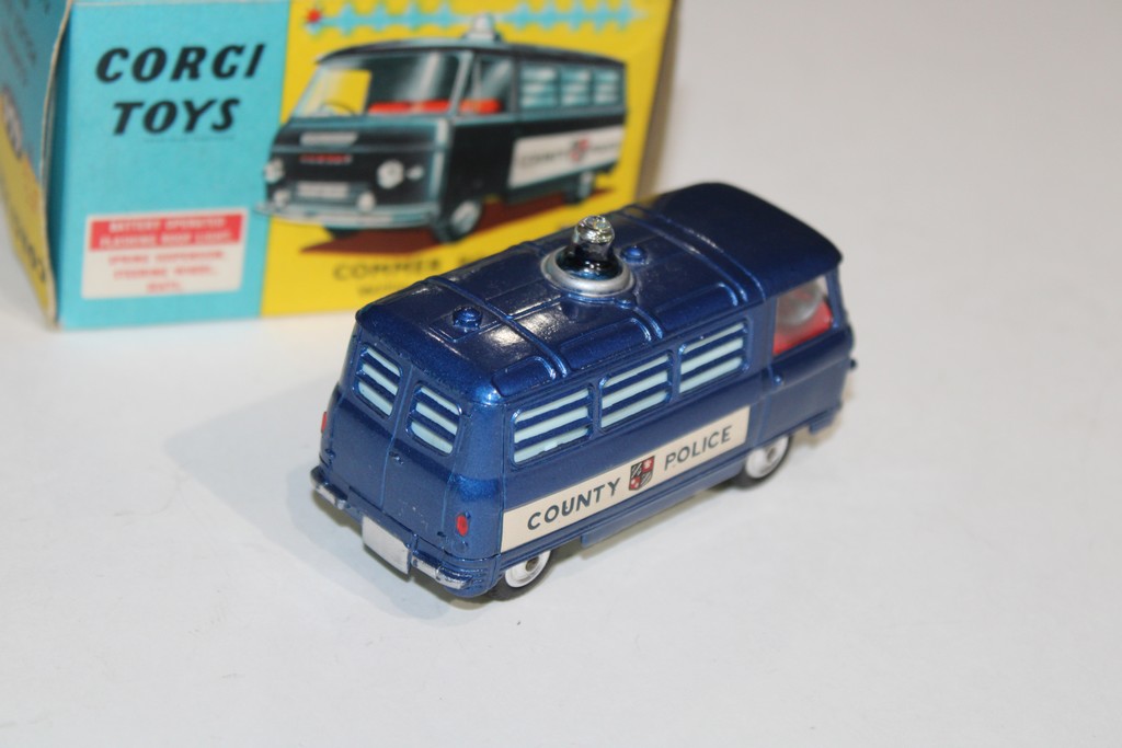 COMMER VAN POLICE 1960 CORGI TOYS 1/43°