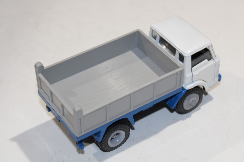 FORD D-800 BENNE BLANC TEKNO KIRK 1/50°