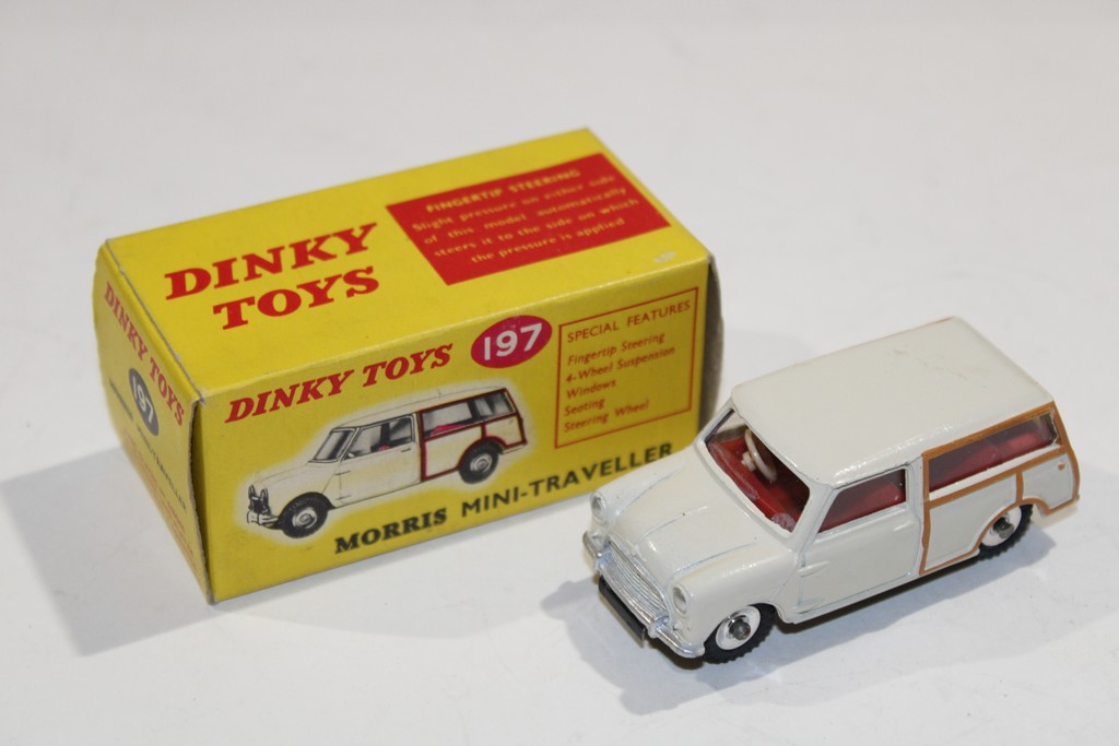 MORRIS MINI-TRAVELLER BLANC 1960 DINKY TOYS 1/43°