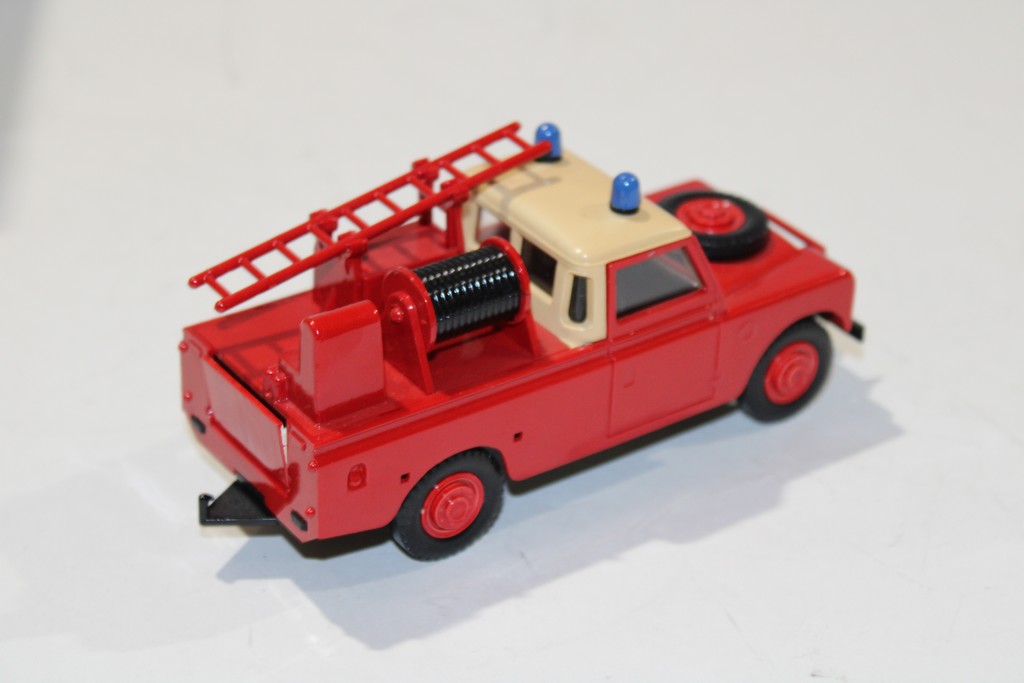 LAND ROVER POMPIER 1980 CLICLAC 1/36°