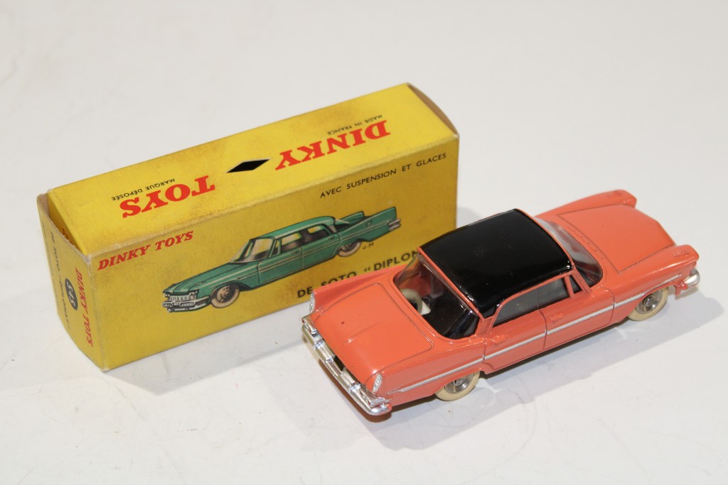 DE SOTO DIPLOMAT ROSE 1959 DINKY TOYS 1/43°