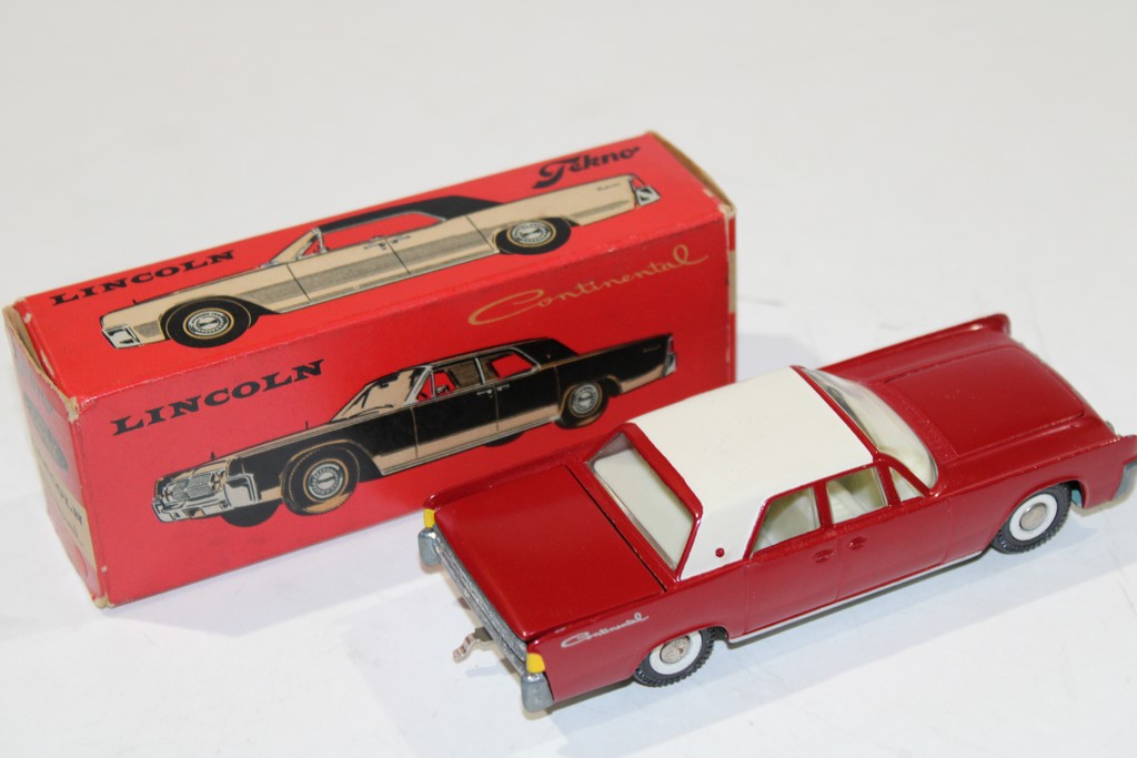 LINCOLN CONTINENTAL ROUGE 1965 TEKNO 1/43°