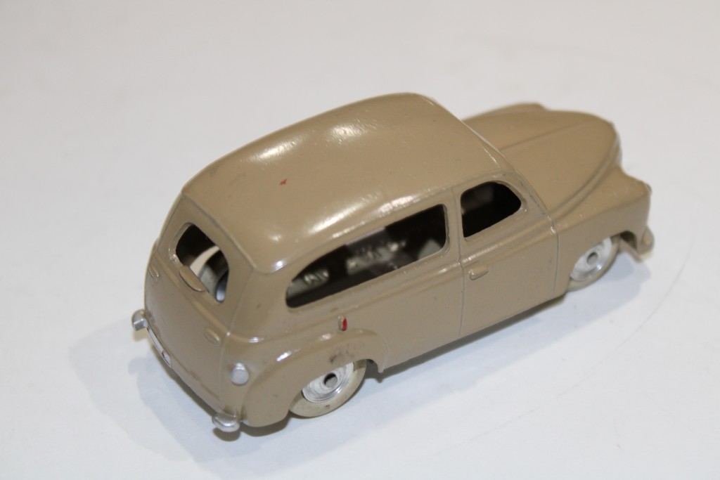 RENAULT SAVANE BEIGE 1952 CIJ 1/43°