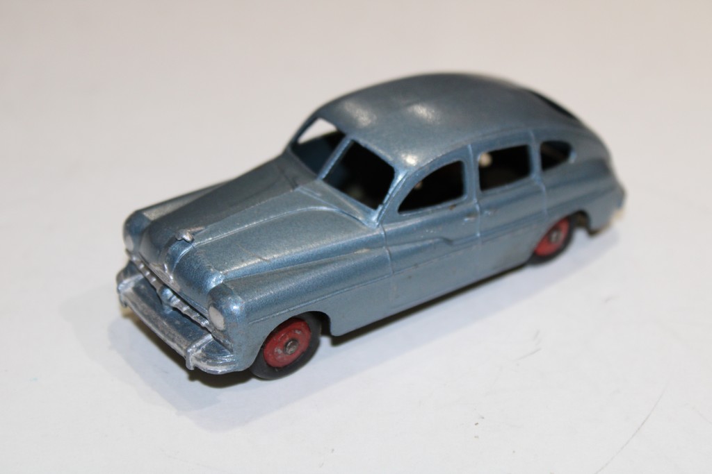 FORD VEDETTE BLEU METAL 1950 DINKY TOYS 1/43°