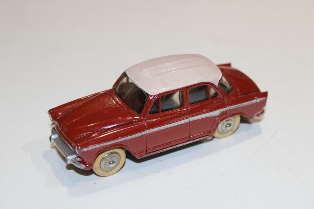 SIMCA ARONDE MARRON 1951 DINKY TOYS 1/43°