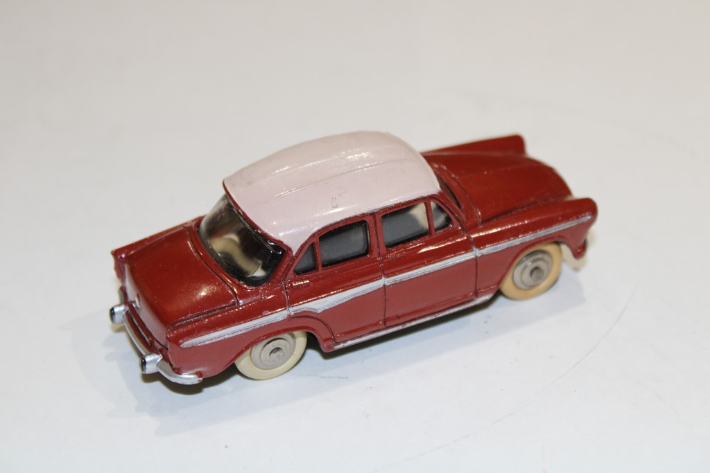 SIMCA ARONDE MARRON 1951 DINKY TOYS 1/43°