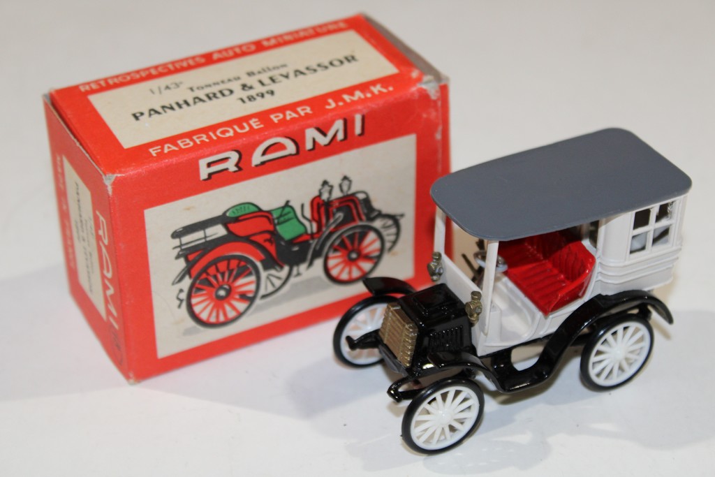 TONNEAU BALLON PANHARD & LEVASSOR 1899 RAMI 1/43°