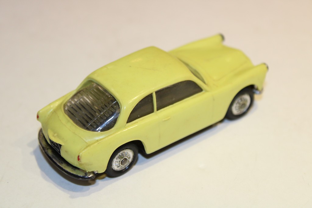 ALFA ROMEO GIULIETTA SPRINT 1300 JAUNE 1955 NOREV 1/43°