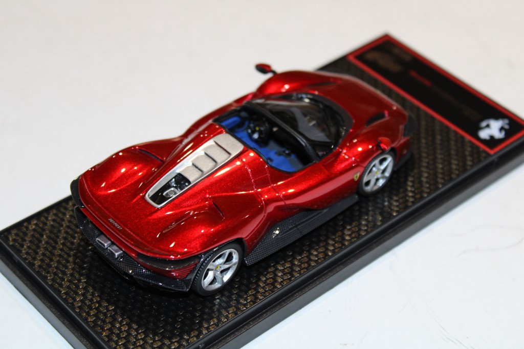 FERRARI DAYTONA SP3 SERIE ICONA ROSSO METALLIZZATO BBR 1/43°