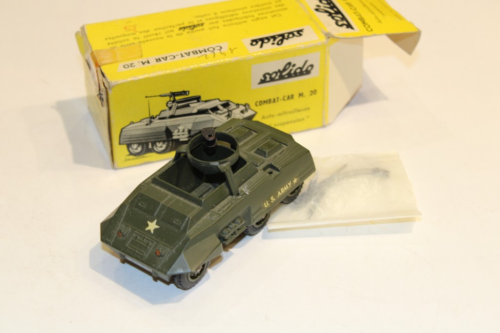 FORD COMBAT-CAR AUTO-MITRAILLEUSE À "SUSPENSION" - SOLIDO 1/43