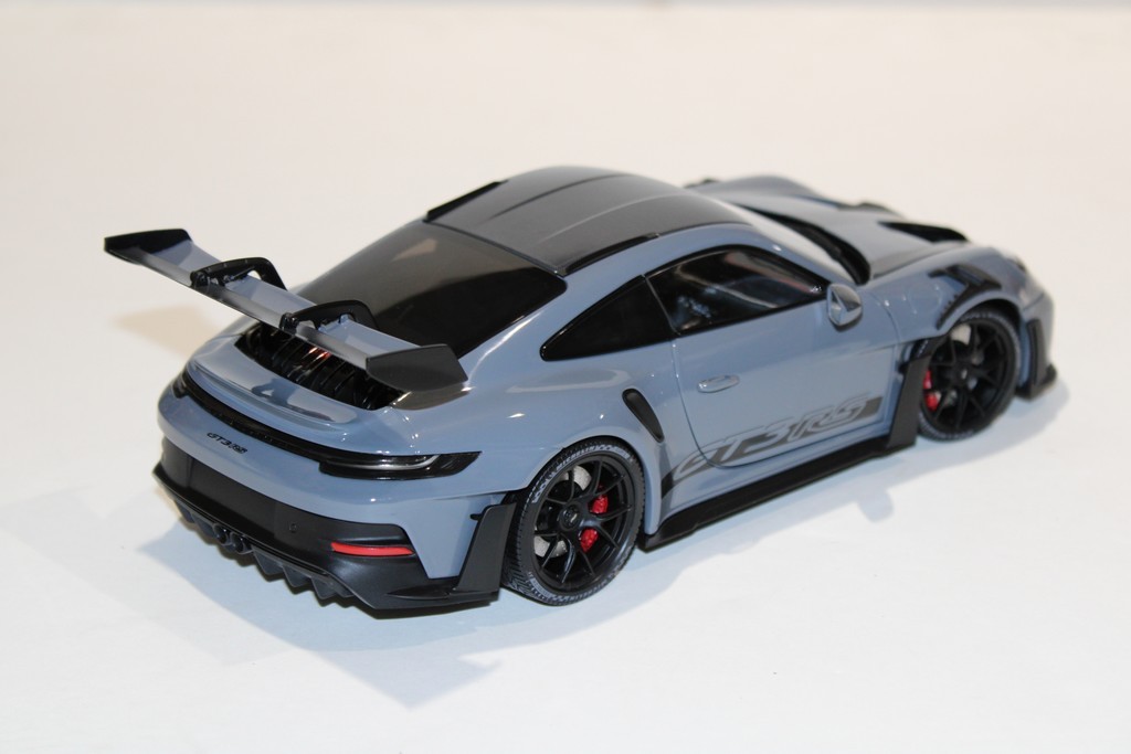 PORSCHE 911 GT3 RS 2024 - MINICHAMPS 1/18