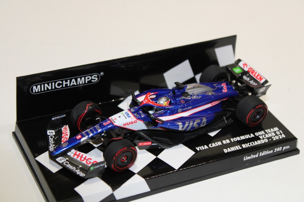 RB HONDA RBPT VCARB DANIEL RICCIARDO F1 2024 - MINICHAMPS 1/43