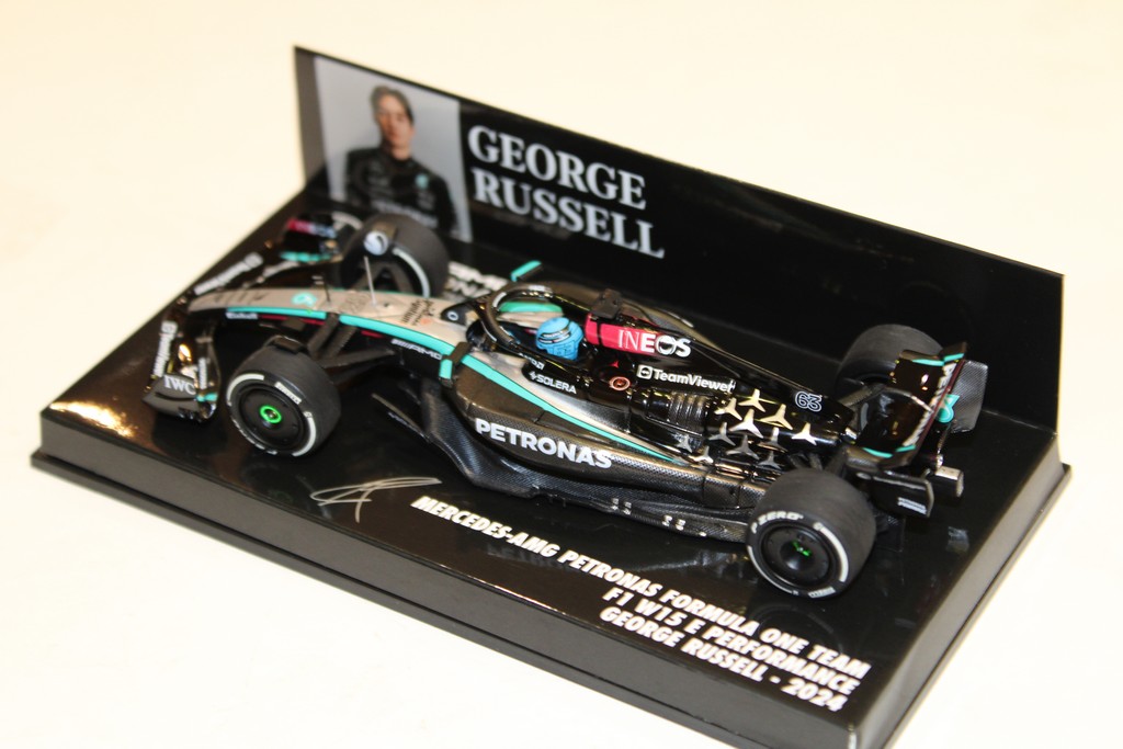 MERCEDES AMG F1 W15 RUSSELL 2024 MINICHAMPS 1/43°