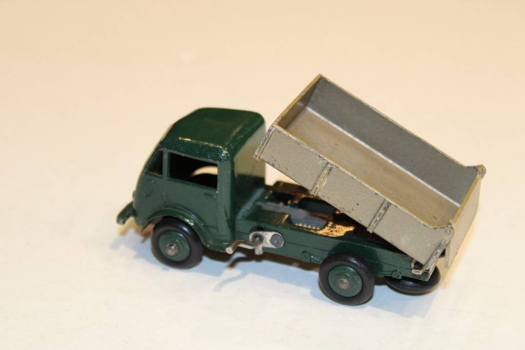 FORD BENNE ENTREPRENEUR DINKY TOYS 1/43°