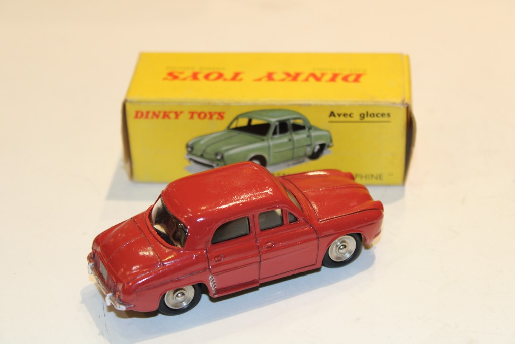 ALFA ROMEO COUPE "1900 SUPER SPRINT" (AVEC GLACES) ROUGE DINKY TOYS 1/43°