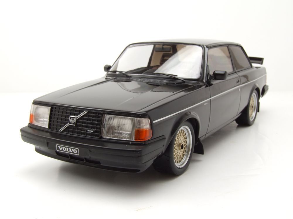 VOLVO 240 TURBO "CUSTOM" NOIR 1984 IXO 1/18°