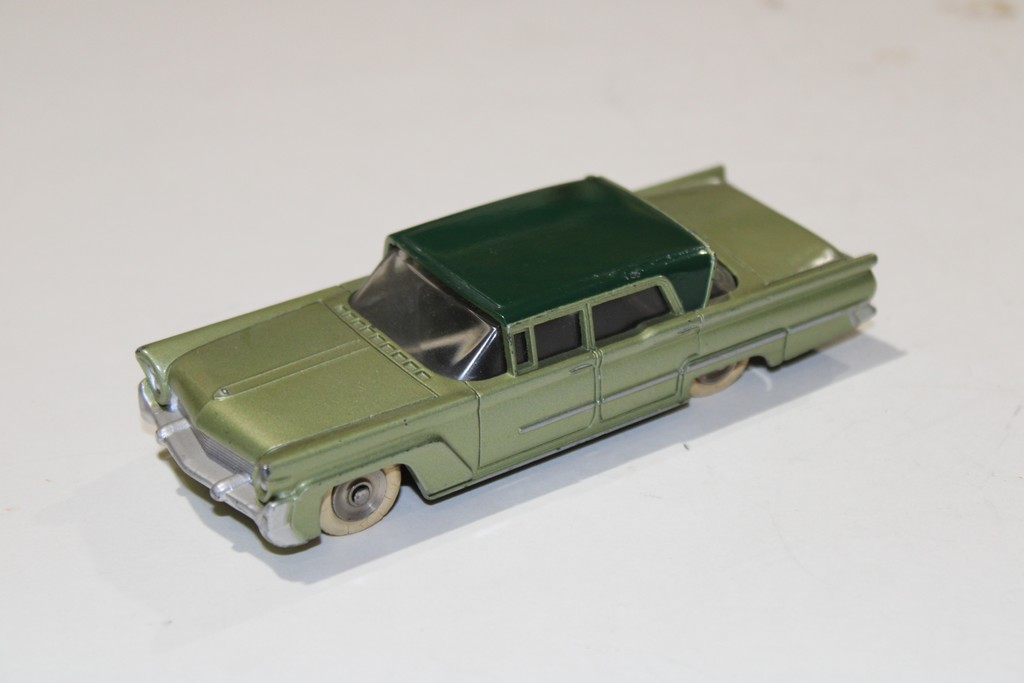 LINCOLN PREMIERE 24P DINKY TOYS 1/43