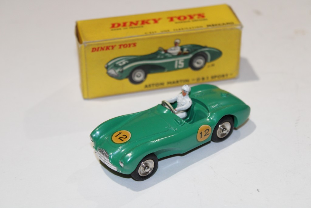 ASTON MARTIN DB 3 SPORT DINKY TOYS 1/43